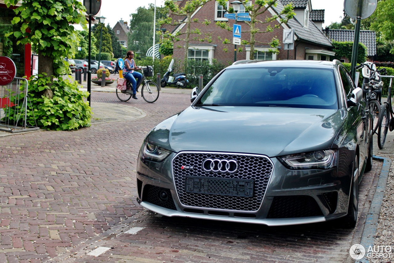 Audi RS4 Avant B8