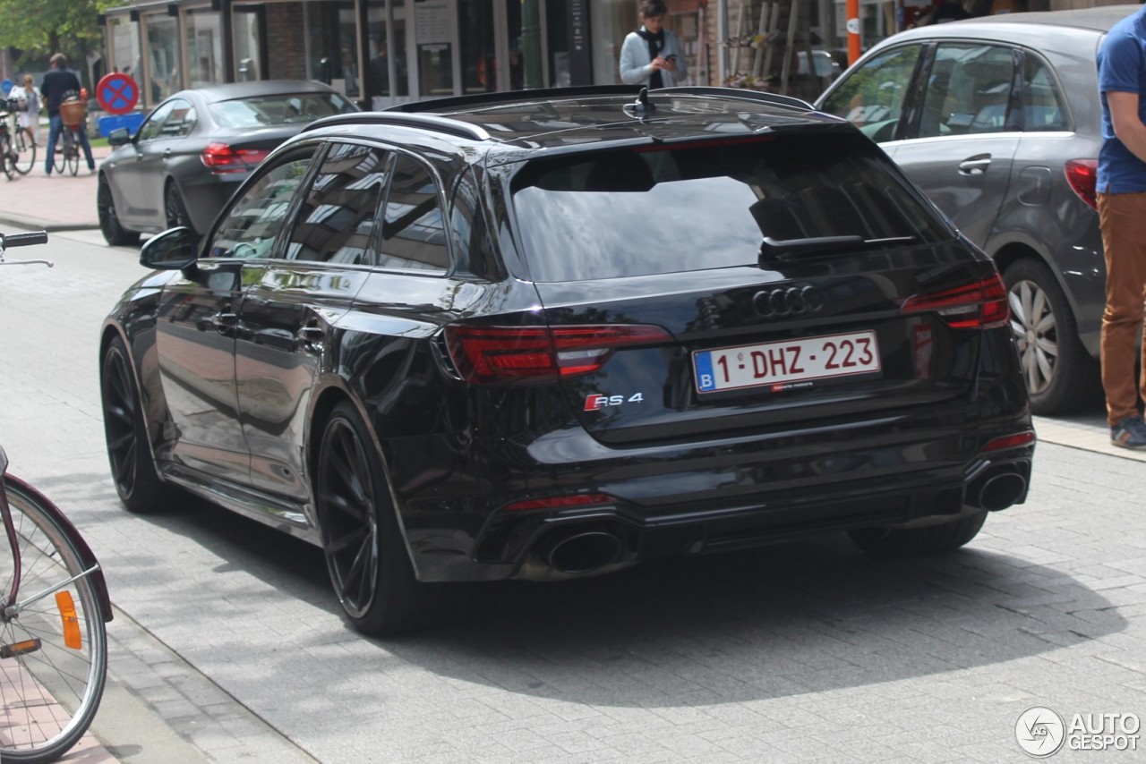 Audi RS4 Avant B9