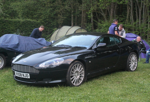 Aston Martin DB9