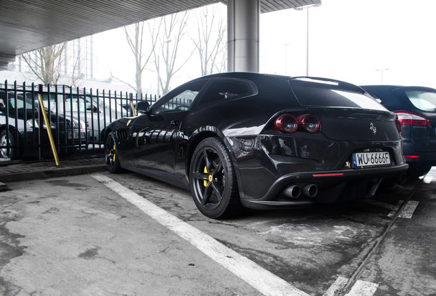 Ferrari GTC4Lusso