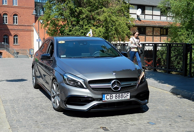 Mercedes-AMG A 45 W176 2015