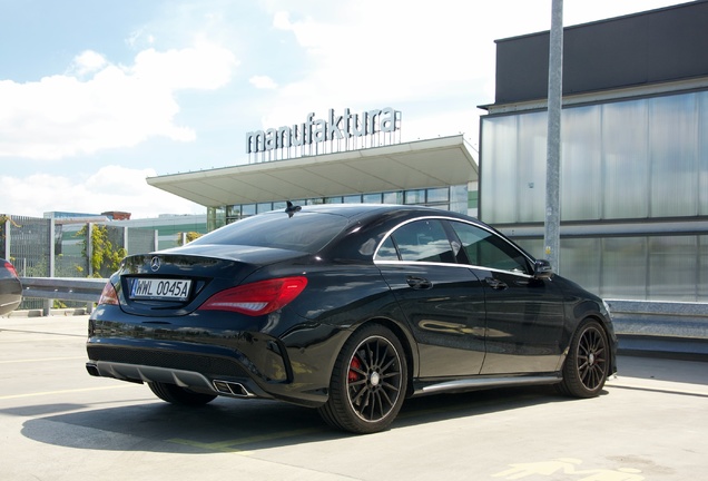 Mercedes-Benz CLA 45 AMG C117