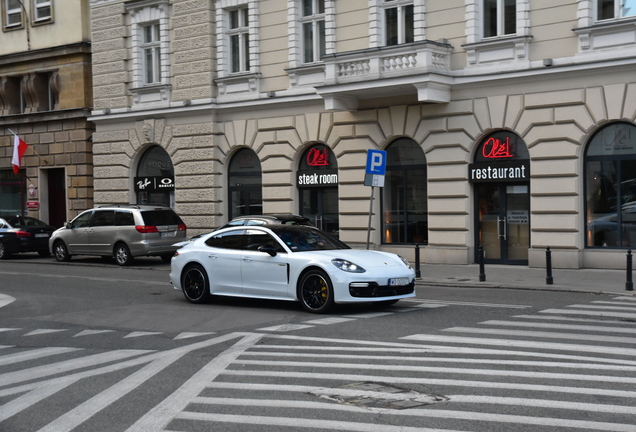 Porsche 971 Panamera Turbo S E-Hybrid