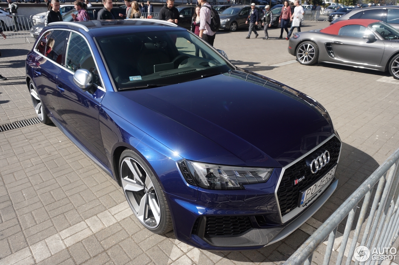 Audi RS4 Avant B9