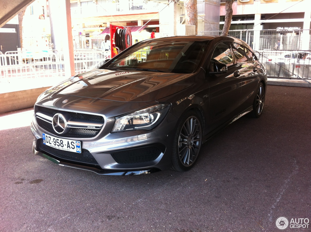 Mercedes-Benz CLA 45 AMG Shooting Brake