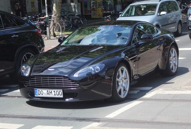Aston Martin V8 Vantage