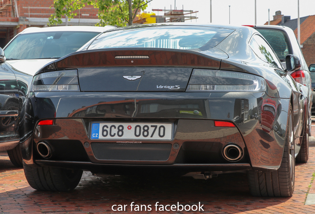 Aston Martin V8 Vantage S