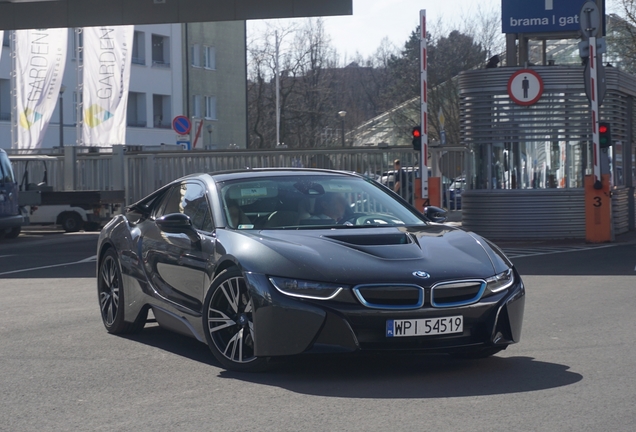 BMW i8