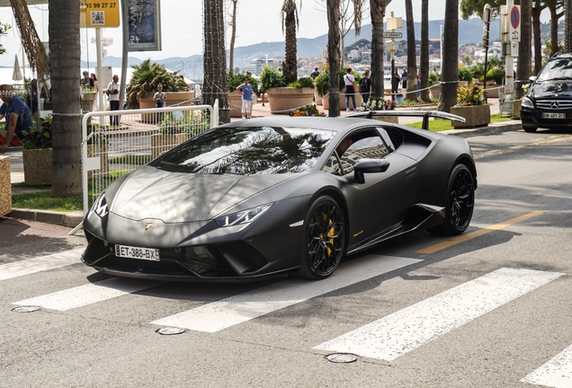 Lamborghini Huracán LP640-4 Performante