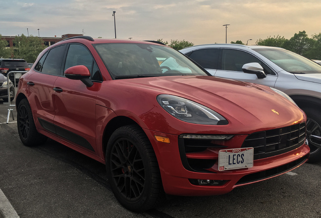 Porsche 95B Macan GTS