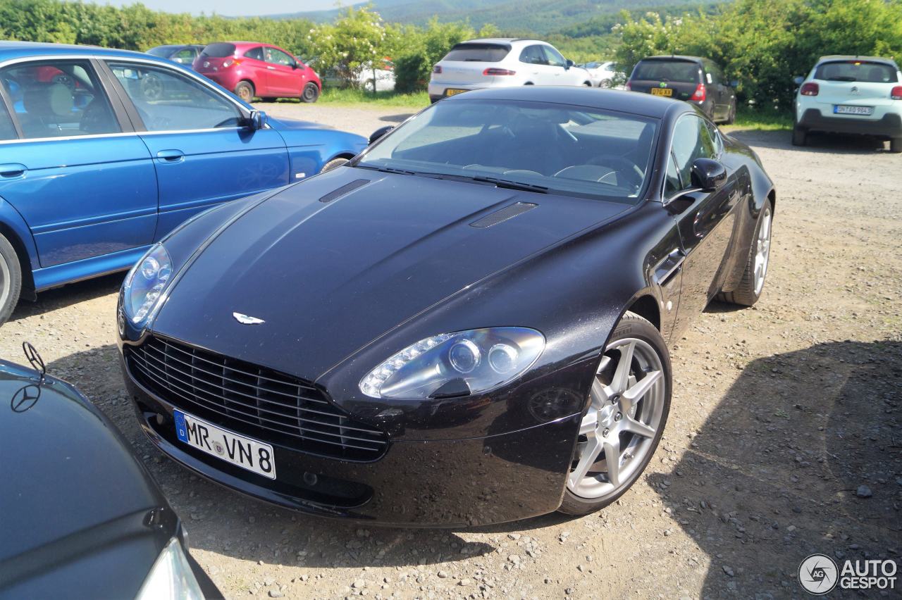 Aston Martin V8 Vantage