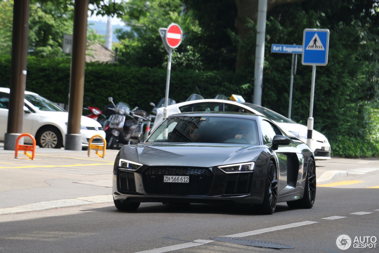 Audi R8 V10 Plus 2015