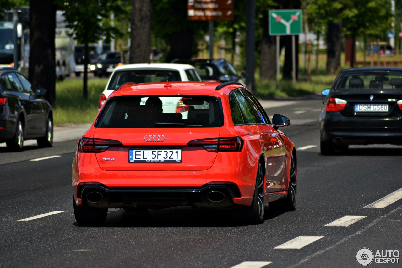 Audi RS4 Avant B9