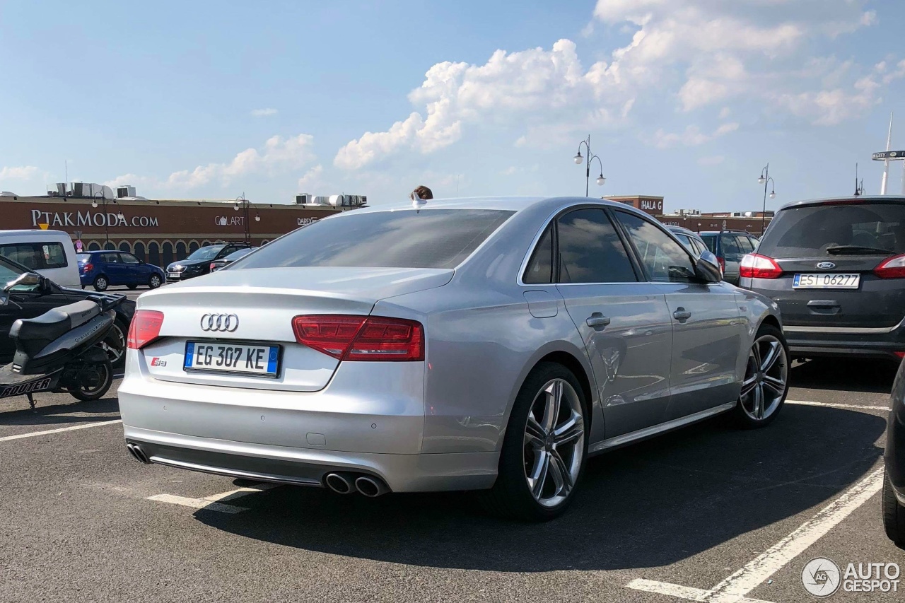 Audi S8 D4