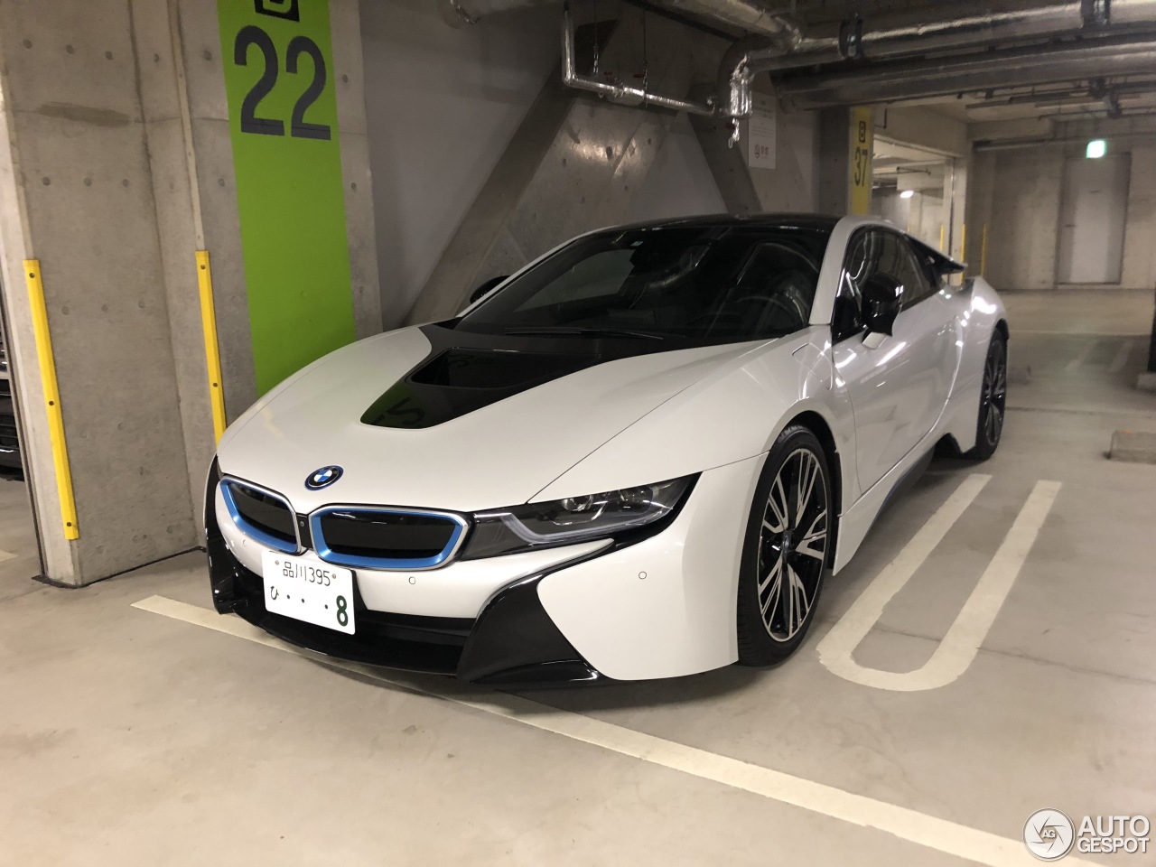 BMW i8