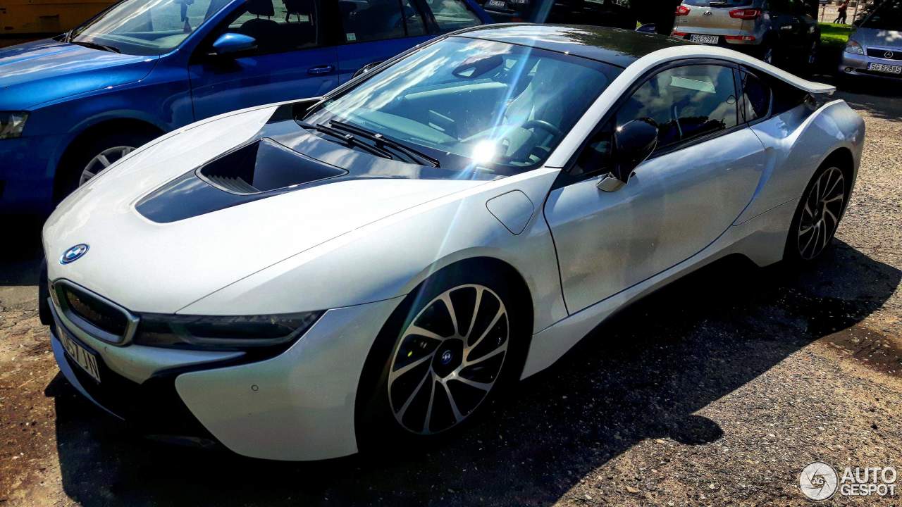 BMW i8