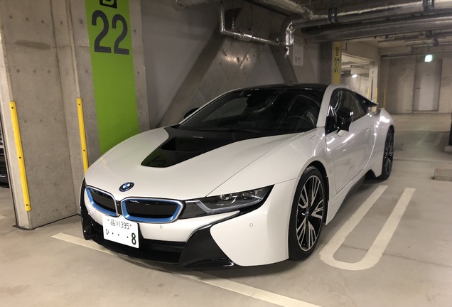 BMW i8