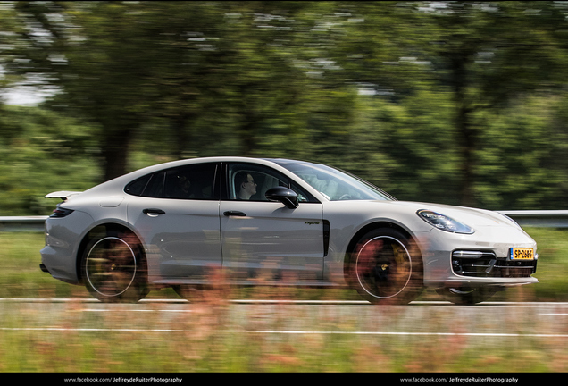 Porsche 971 Panamera Turbo S E-Hybrid