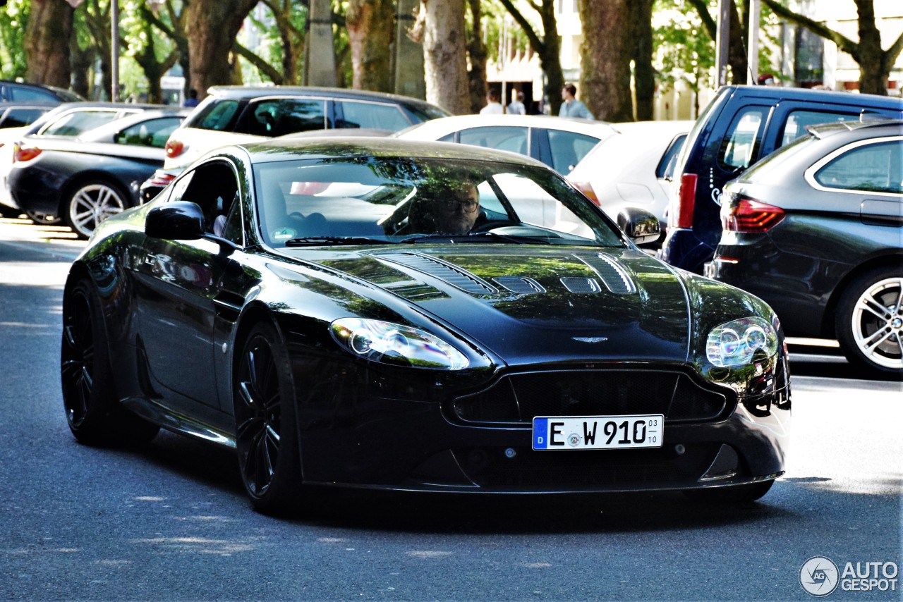 Aston Martin V12 Vantage S