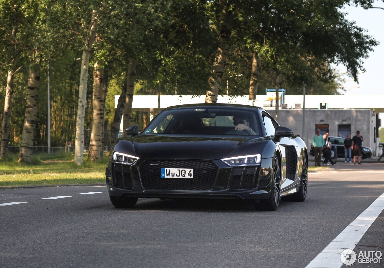 Audi R8 V10 Plus 2015