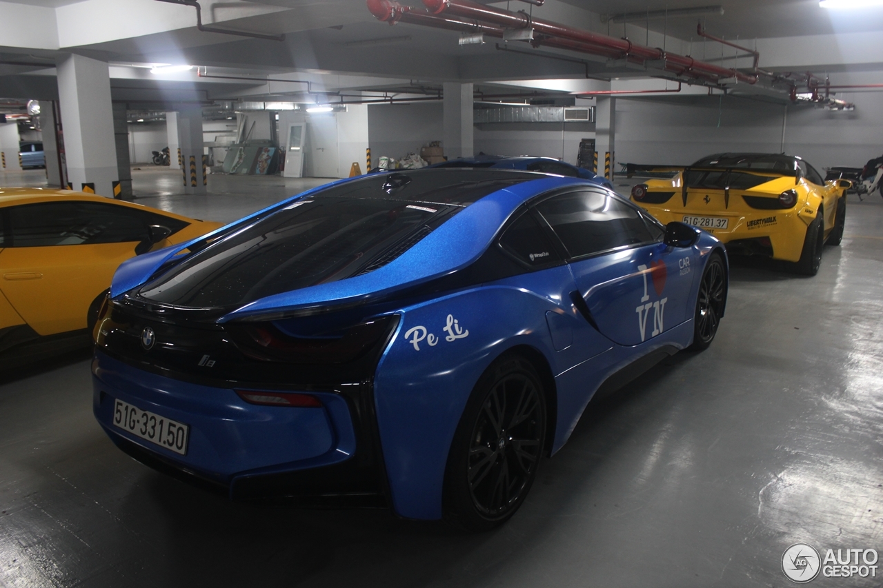 BMW i8