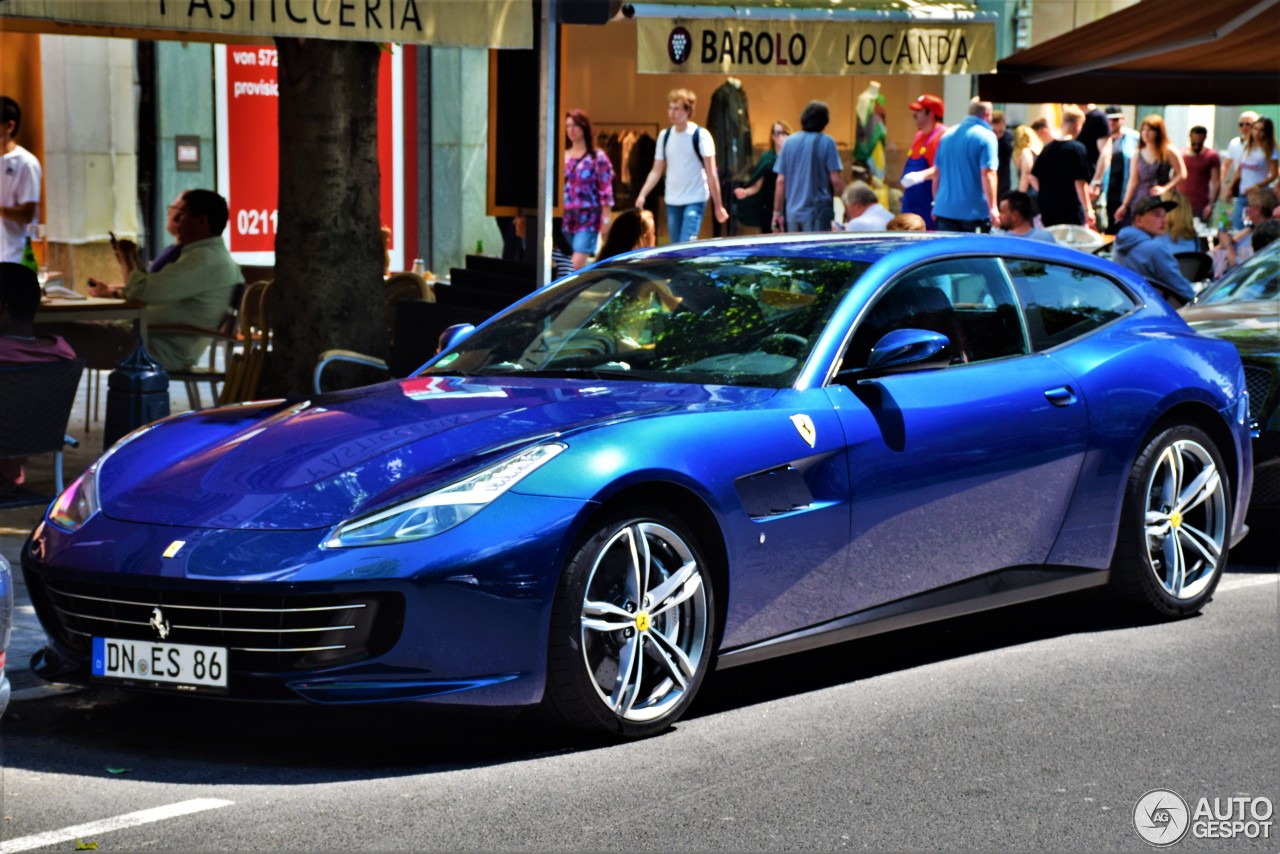 Ferrari GTC4Lusso