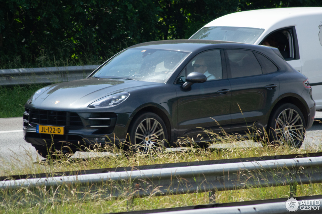 Porsche 95B Macan Turbo