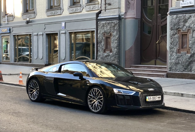 Audi R8 V10 Plus 2015