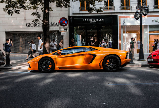 Lamborghini Aventador LP700-4