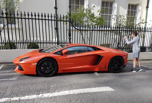 Lamborghini Aventador LP700-4