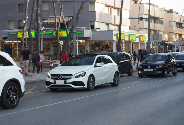 Mercedes-AMG A 45 W176 2015