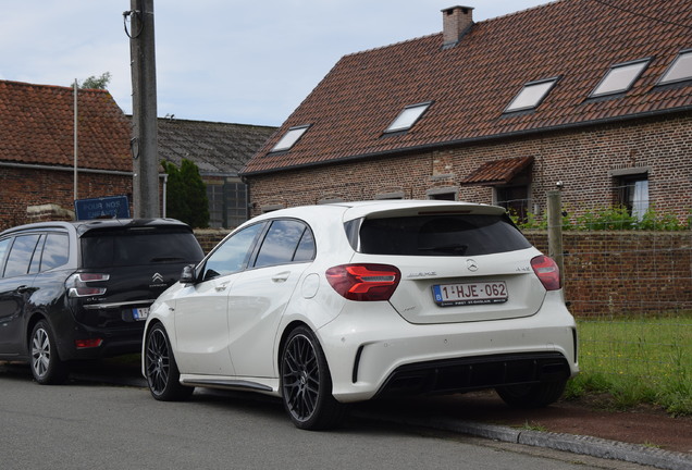 Mercedes-AMG A 45 W176 2015