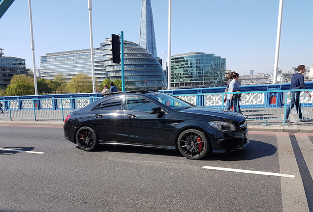 Mercedes-Benz CLA 45 AMG C117