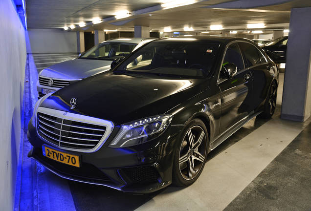 Mercedes-Benz S 63 AMG V222