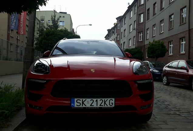 Porsche 95B Macan GTS