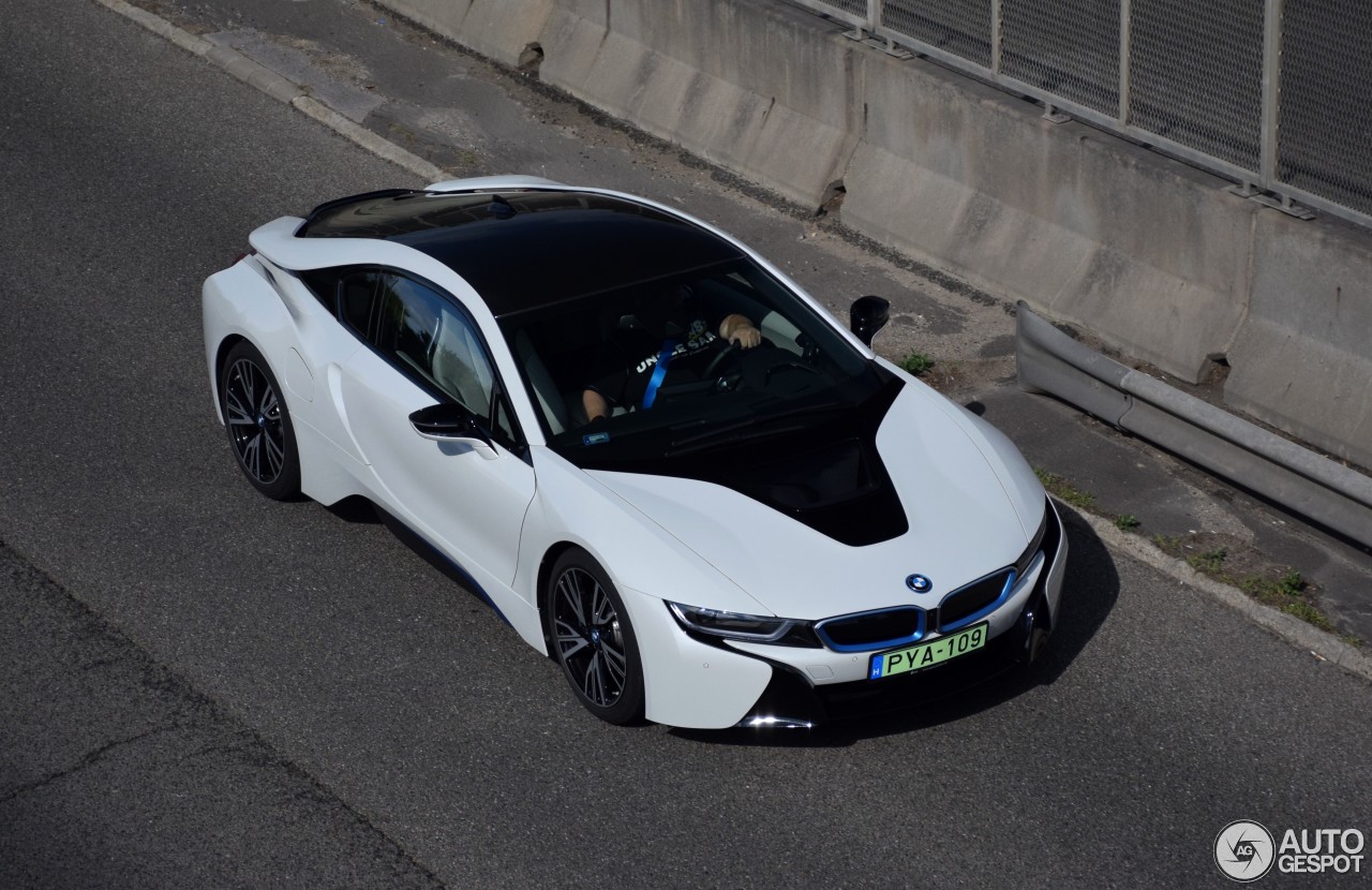 BMW i8