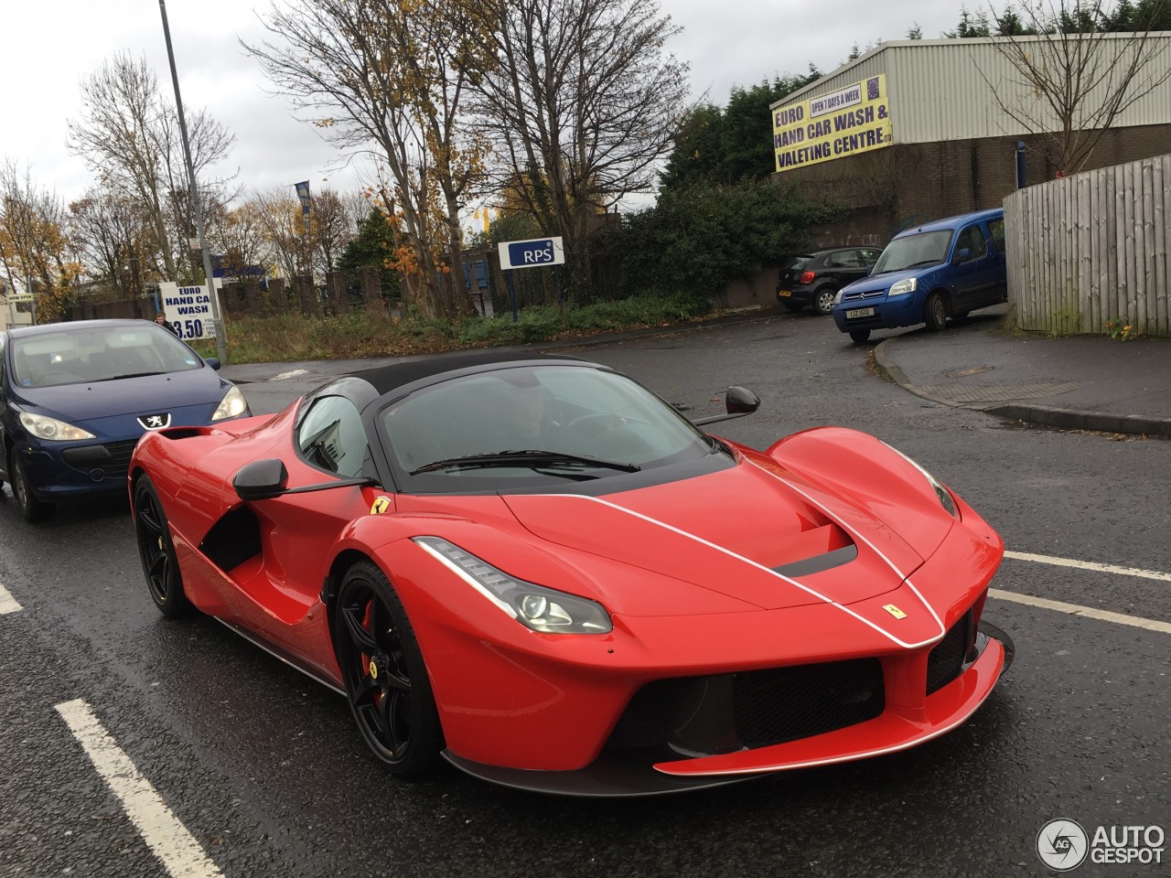 Ferrari LaFerrari Aperta