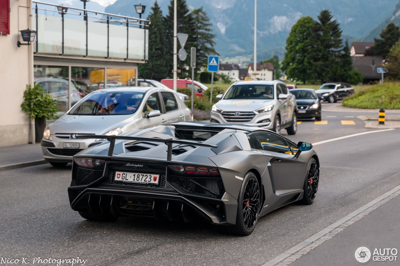 Lamborghini Aventador LP750-4 SuperVeloce Roadster