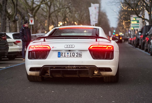 Audi R8 V10 Plus 2015