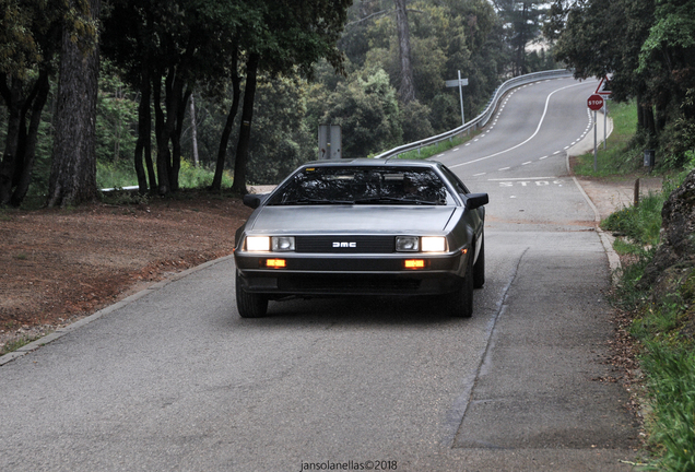 DeLorean DMC-12