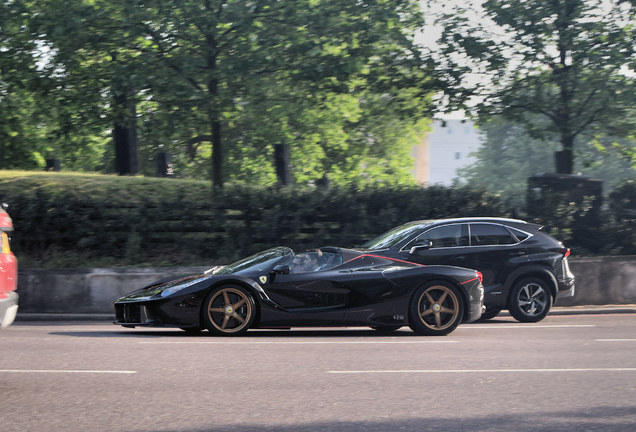 Ferrari LaFerrari Aperta