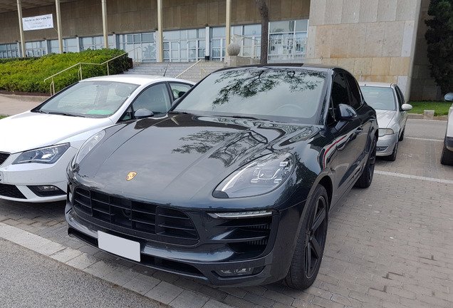 Porsche 95B Macan GTS