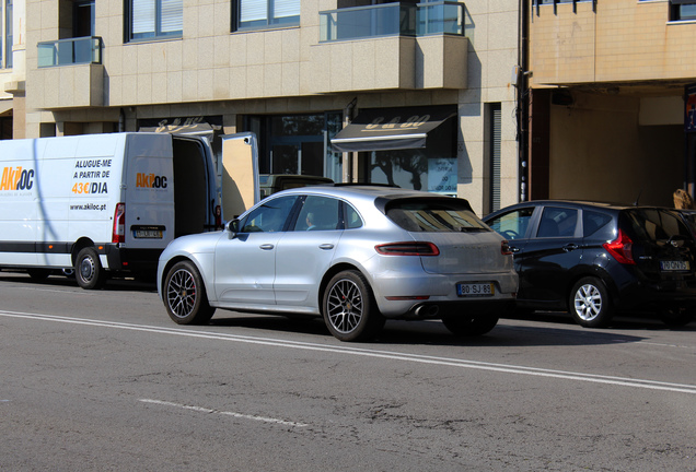 Porsche 95B Macan Turbo