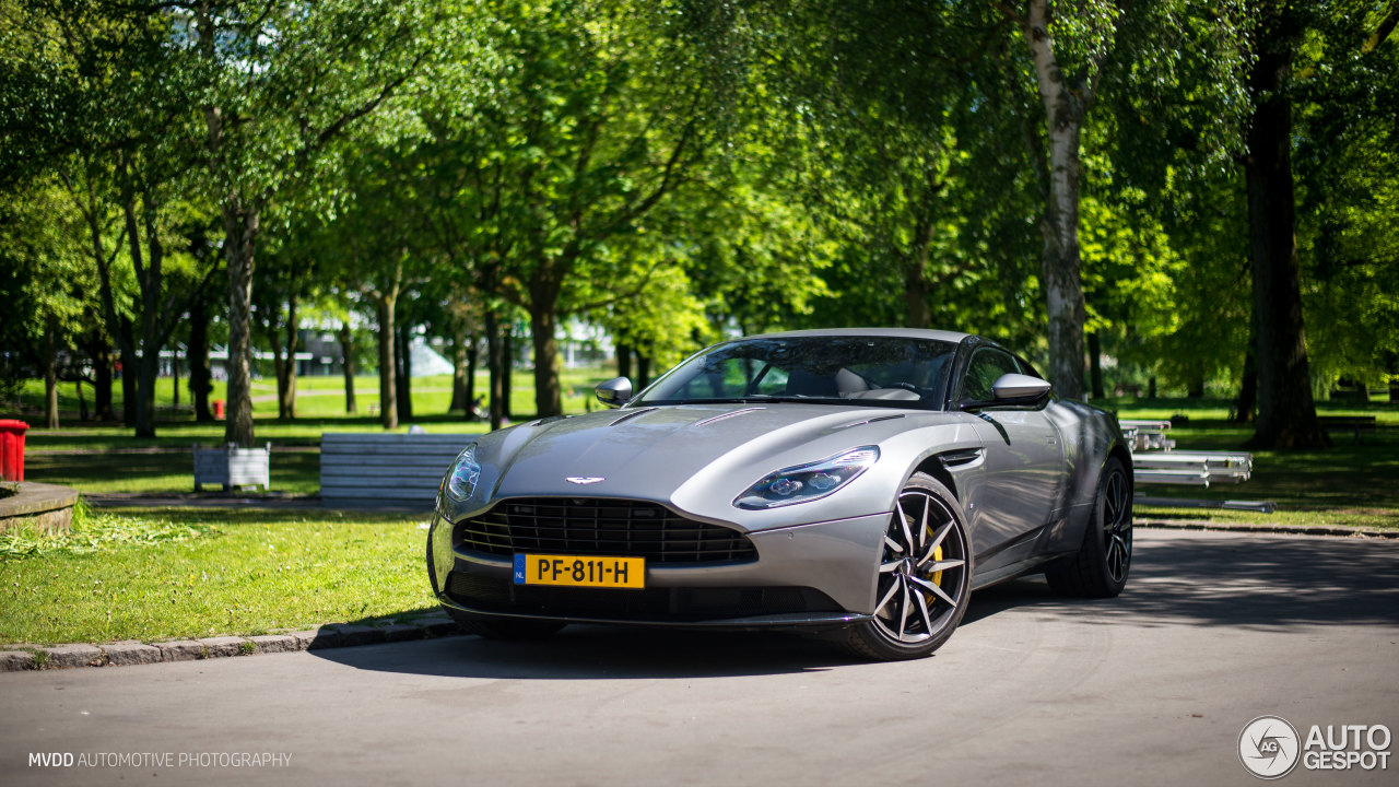 Aston Martin DB11