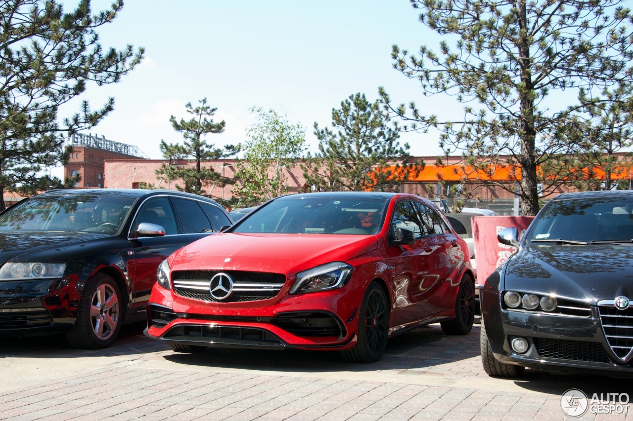 Mercedes-AMG A 45 W176 2015