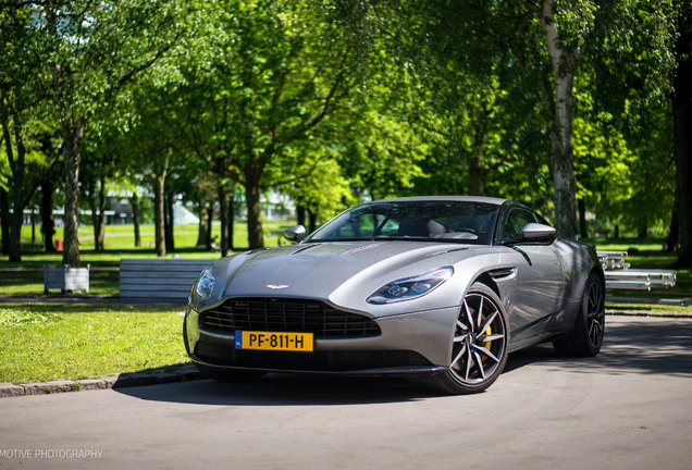 Aston Martin DB11