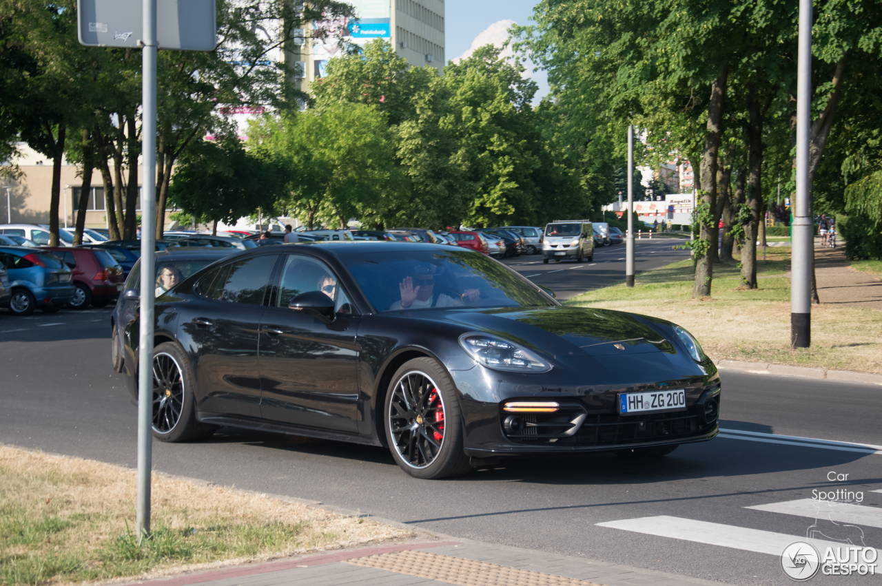 Porsche 971 Panamera Turbo