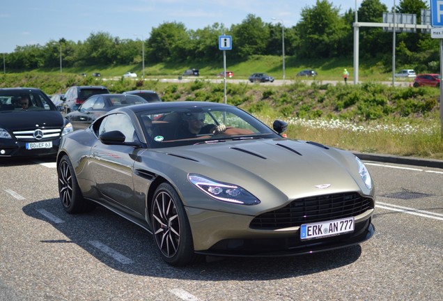 Aston Martin DB11