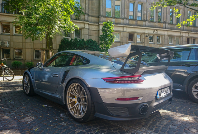 Porsche 991 GT2 RS Weissach Package