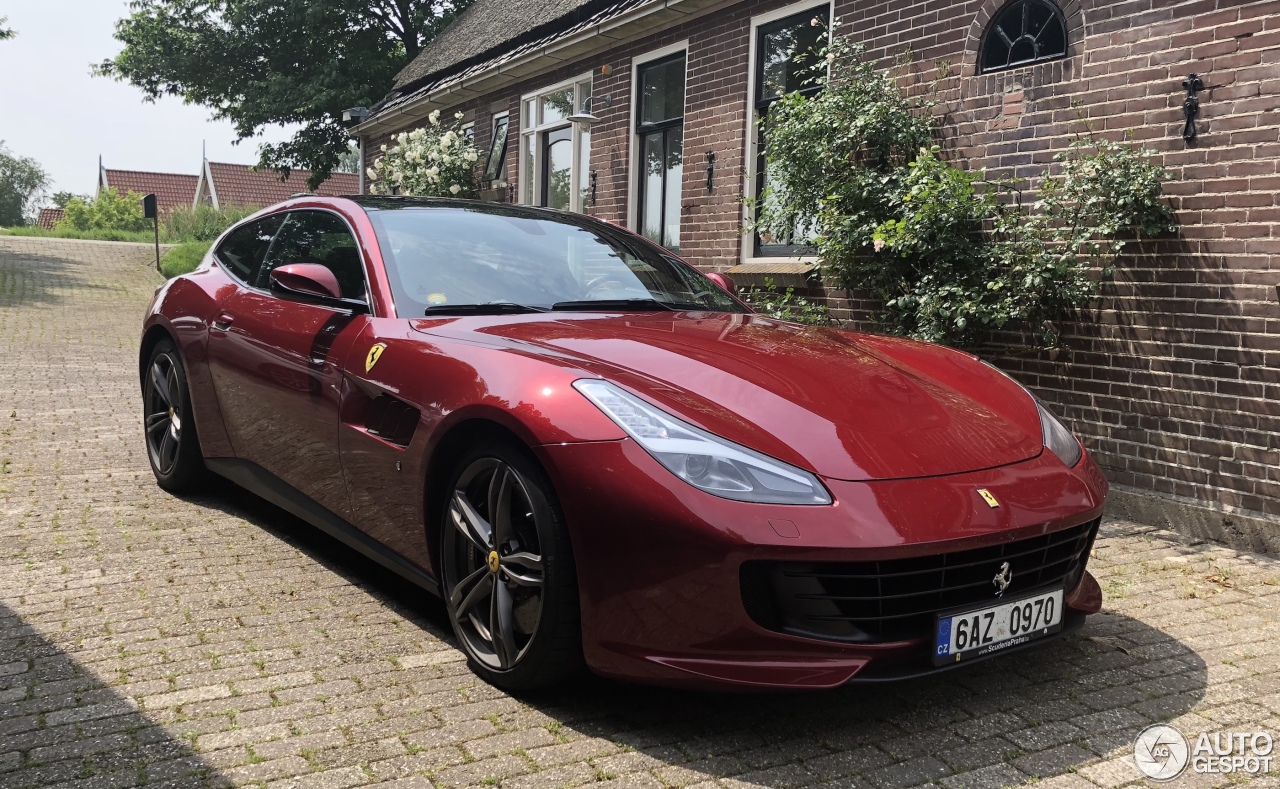 Ferrari GTC4Lusso